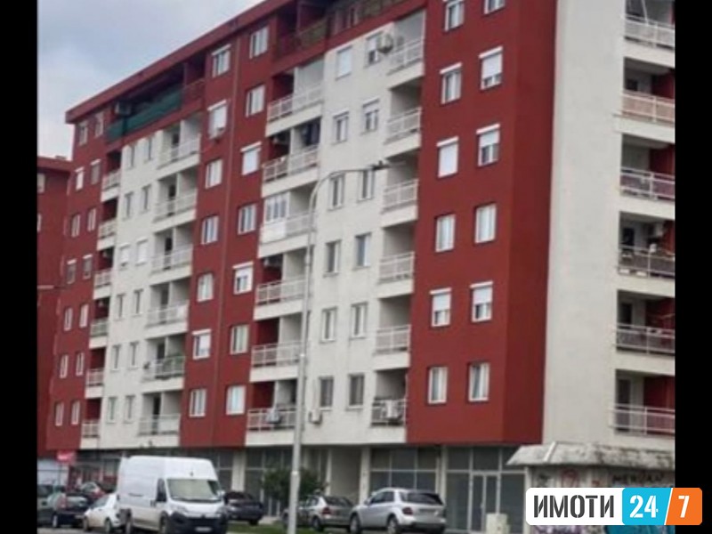 Prodavam 2 soben i 3 soben stan vo gjorce petrov