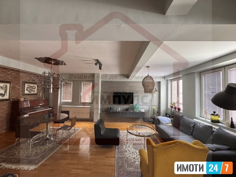 MODEREN CETIRISOBEN STAN SO SOPSTVEN DVOR VO DEBAR MAALO