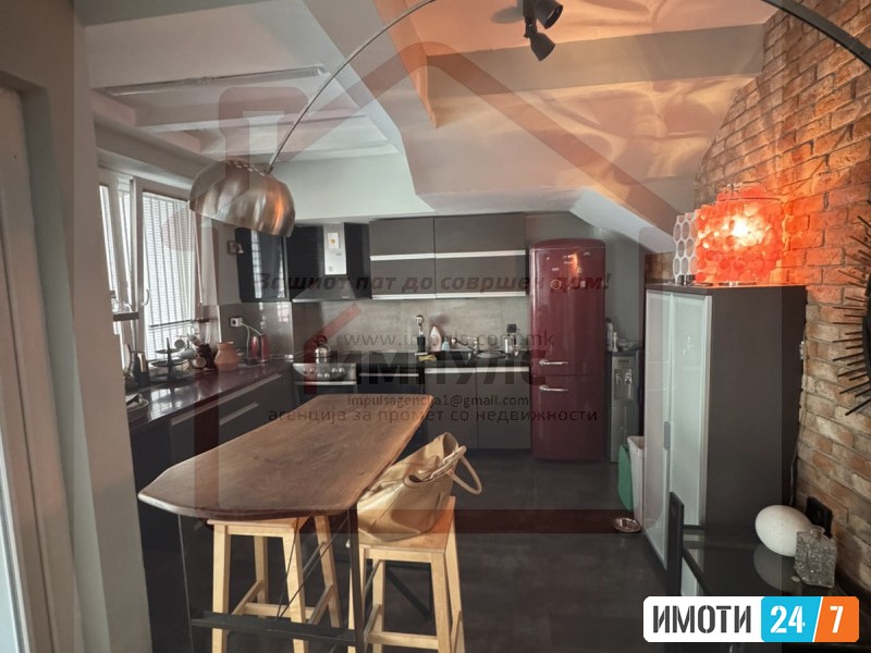 MODEREN CETIRISOBEN STAN SO SOPSTVEN DVOR VO DEBAR MAALO