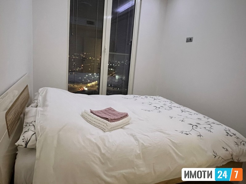 MODEREN TROSOBEN STAN NA ATRAKTIVNA LOKACIJA VO AERODROM