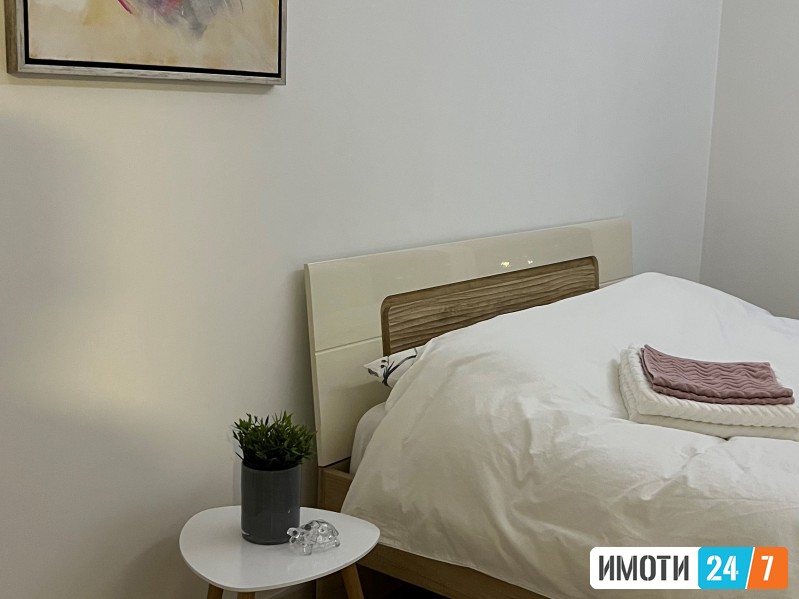 MODEREN TROSOBEN STAN NA ATRAKTIVNA LOKACIJA VO AERODROM