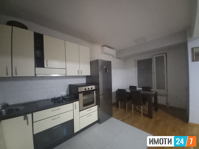 Се продава стан во Дебар маало