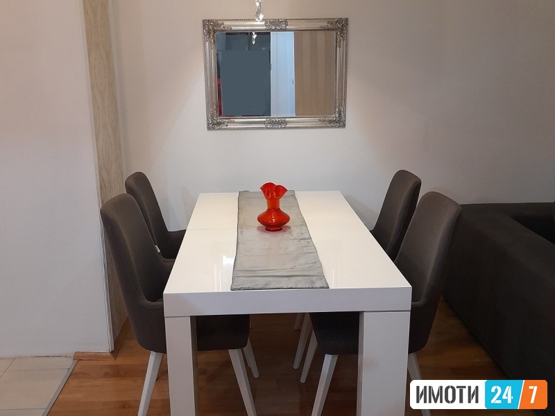 KOMFOREN TROSOBEN STAN SO LOKACIJA VO CENTARMVR