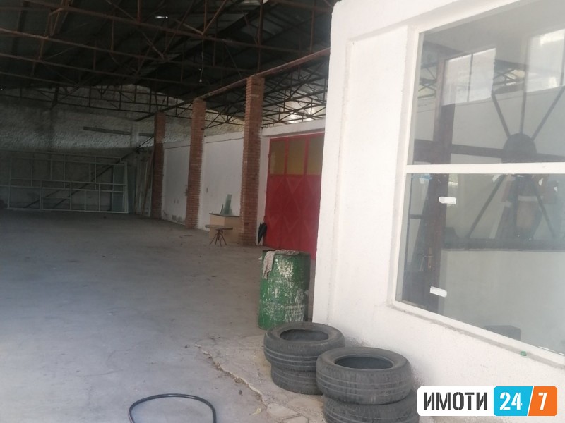 хала на индустриска зона