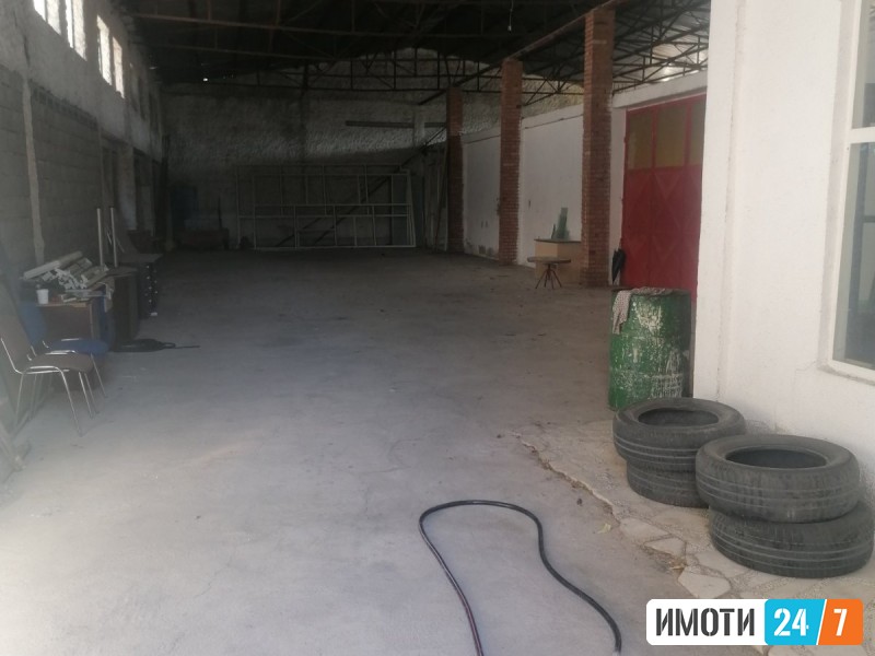 хала на индустриска зона