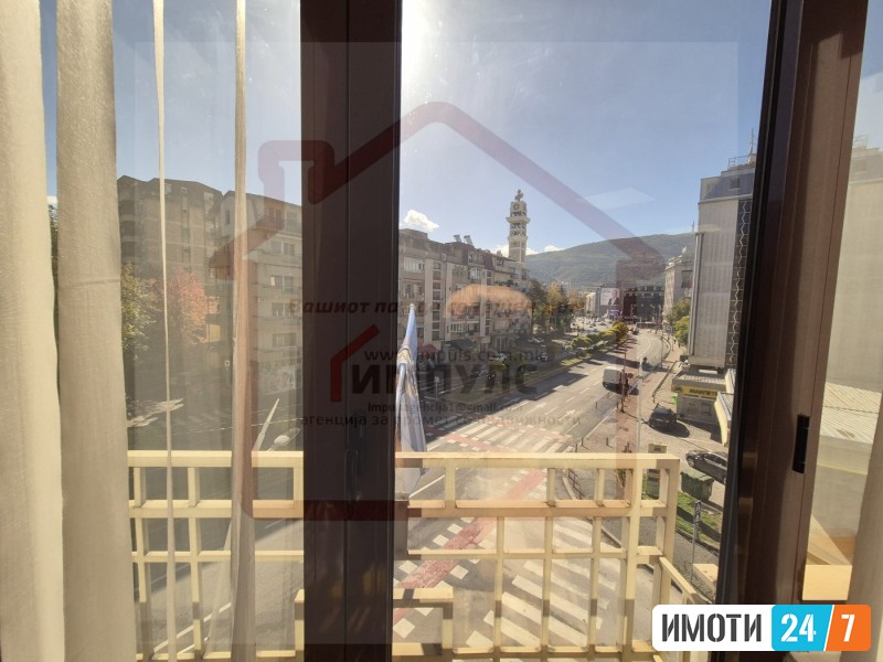 PRAZEN DELOVEN PROSTOR NA IDEALNA LOKACIJA VO CENTAR