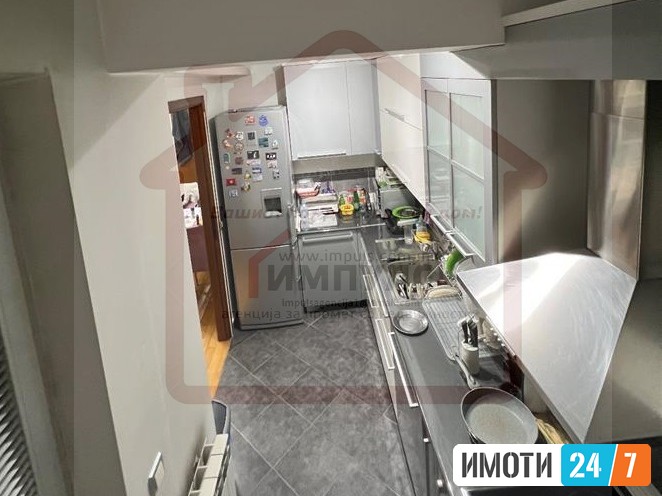 KOMFOREN TROSOBEN STAN SO LOKACIJA VO STROG CENTAR