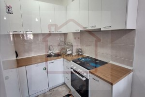 UDOBEN TROSOBEN STAN NA ODLICNA LOKACIA VO AERODROM