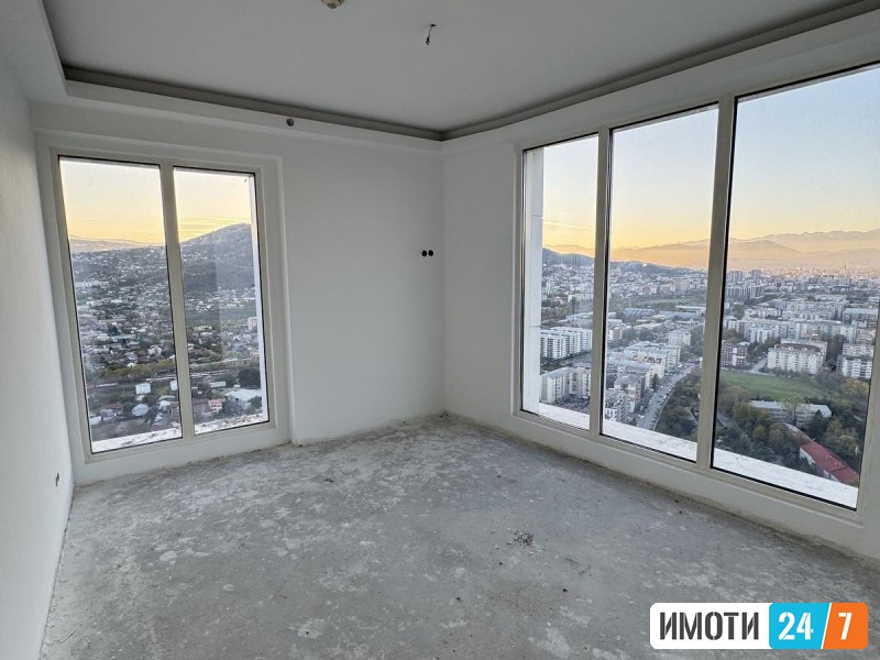 SE PRODAVA EKSKLUZIVEN STAN NA POSLEDEN KAT VO DZEVAHIR