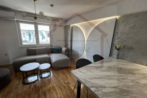 PREKRASEN TROSOBEN STAN SO LOKACIJA VO CENTAR