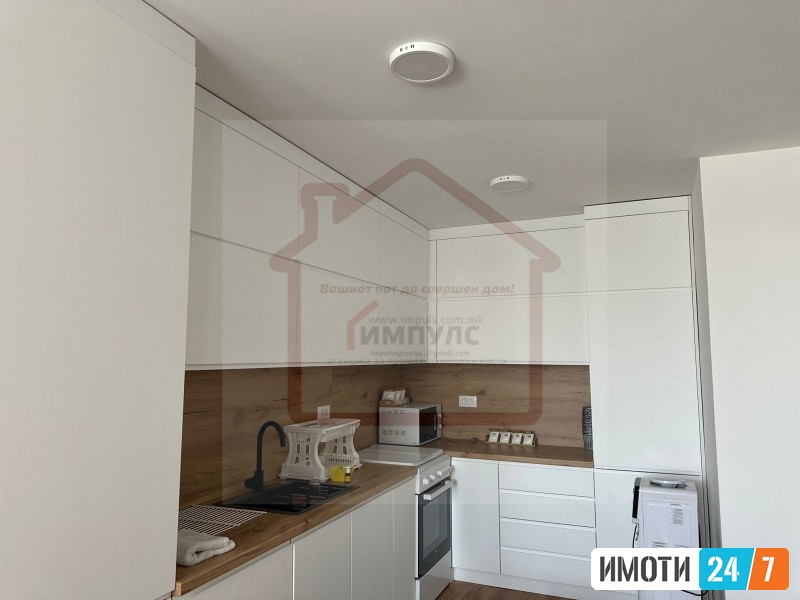 PREKRASEN DVOSOBEN STAN SO LOKACIJA VO STROG CENTAR