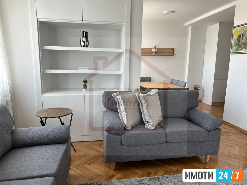 PREKRASEN DVOSOBEN STAN SO LOKACIJA VO STROG CENTAR