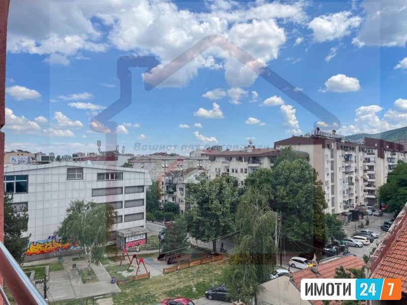 IZVONREDNA GARSONJERA NA ODLICNA LOKACIJA VO CENTAR