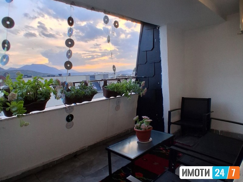 PROSTRAN TROSOBEN STAN SO LOKACIJA VO HROM