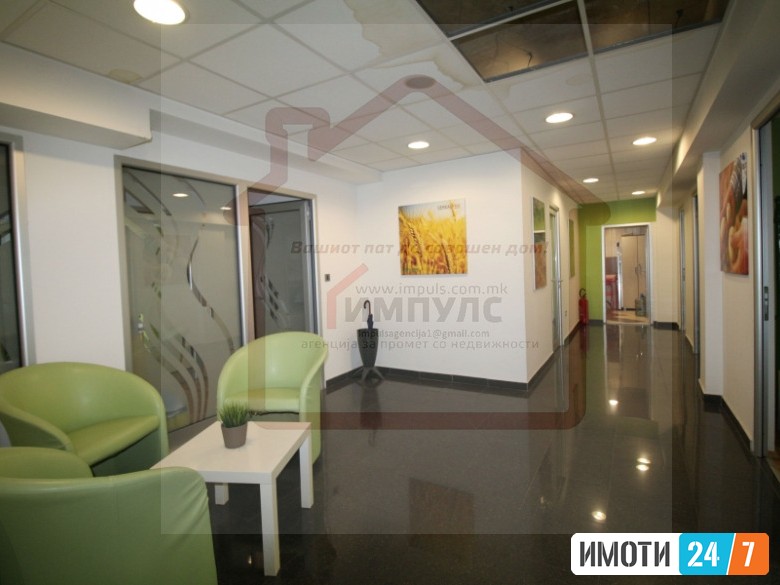 NAMESTEN DELOVEN PROSTOR SO LOKACIJA VO STROG CENTAR