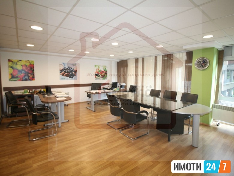 NAMESTEN DELOVEN PROSTOR SO LOKACIJA VO STROG CENTAR