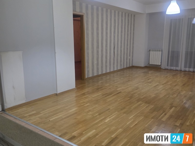 SE IZDAVA STAN TAFTALIDZE MAKEDONIJA KOMPLEKS