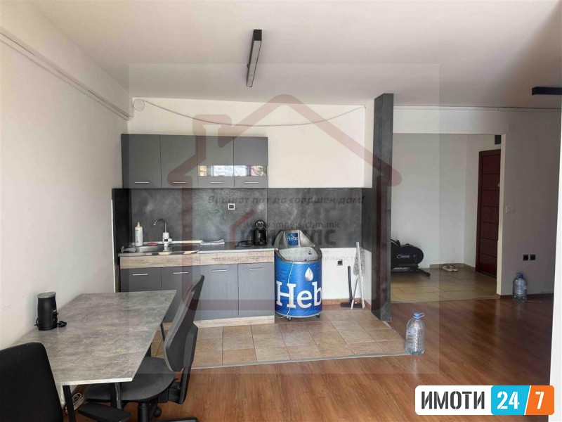 PTAZEN STAN ZA DELOVNA NAMENA SO LOKACIJA VO CENTAR