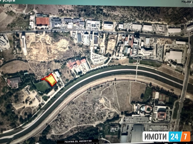 ATRAKTIVNO GRADEZNO ZEMJISTE VO BLIZINA NA SISTINA