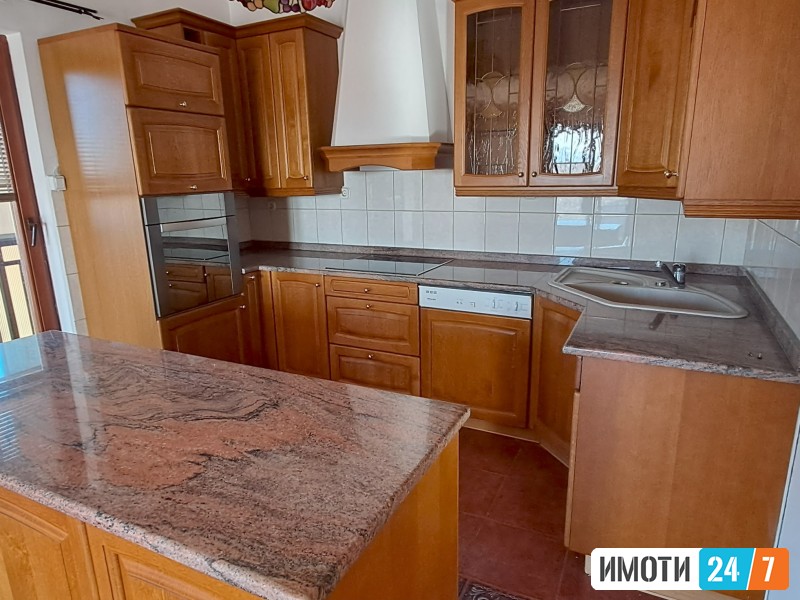 ЧЕТИРИСОБЕН СТАН ВО ОХРИД