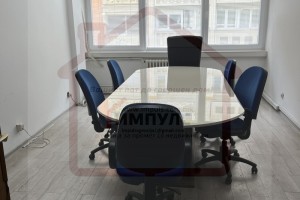 DELOVEN PROSTOR VO DELOVNA ZGRADA NA PLOSHTAD MAKEDONIJA