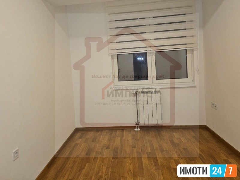 PRAZEN TROSOBEN STAN ZA DELOVNA NAMENA SO LOKACIJA VO DMAALO