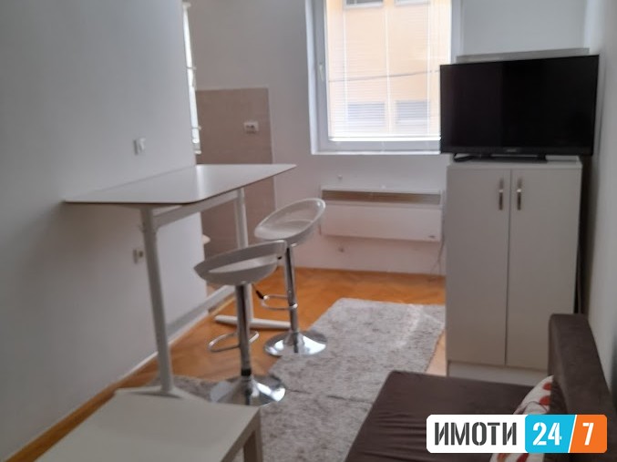 Se izdava ednosoben stan