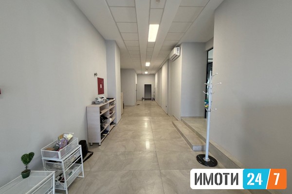 NAMESTEN DELOVEN PROSTOR VO CENTAROLIMPISKI BAZEN