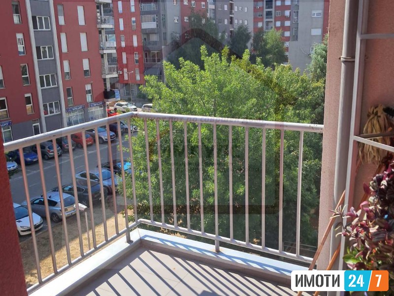 PRAZEN DVOSOBEN STAN ZA STANBENODELOVNA NAMENA VO NLISICE