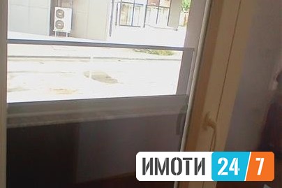 PRAZEN DVOSOBEN STAN ZA DELOVNA NAMENA VO CENTAR