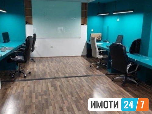 DELOVEN PROSTOR NA ODLICNA LOKACIJA VO CENTARDMAALO