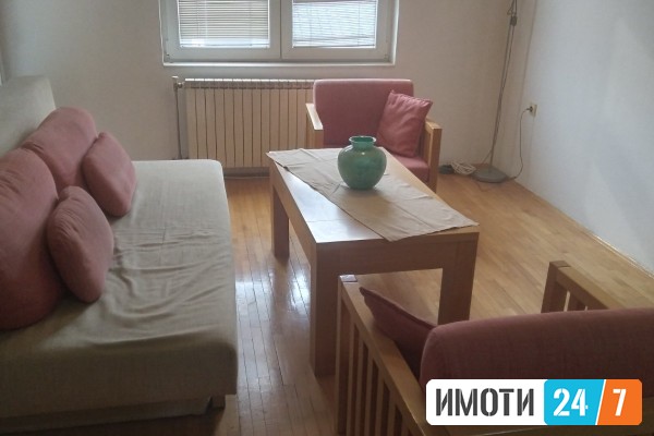 DVOSOBEN STAN VO DEBAR MAALO