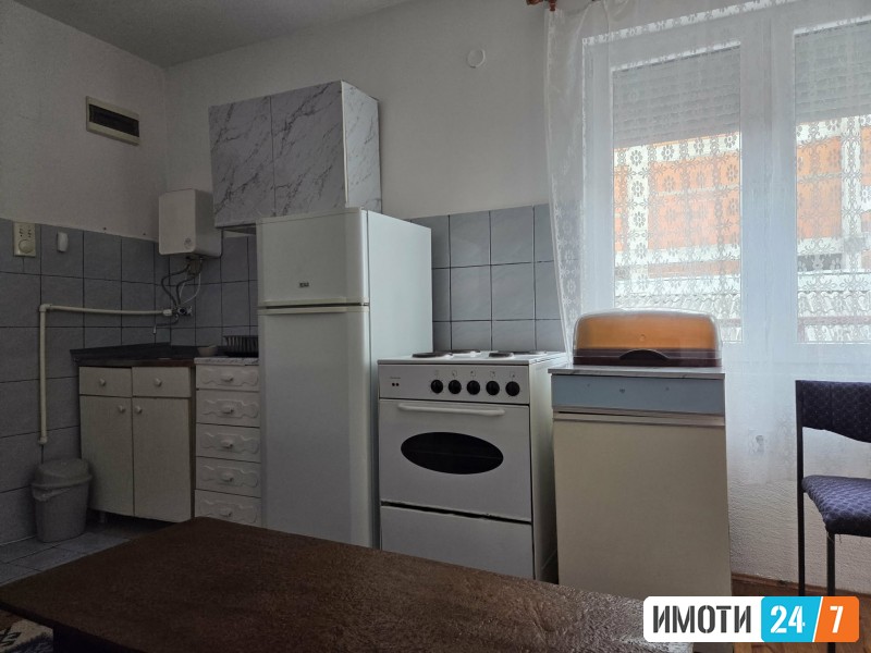 СЕ ИЗДАВА ГАРСОНИЕРА ВО КОЗЛЕ ВО КУЌА 