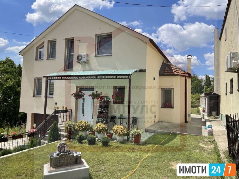 SE PRODAVA KUKJA NA MIRNA LOKCIJA-PRIPOR