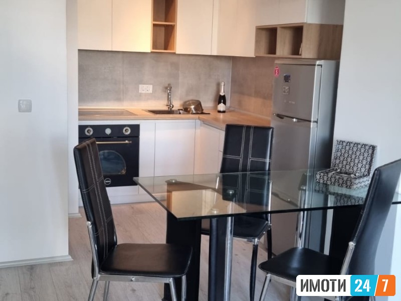 NEVSELUVAN DVOSOBEN STAN VO KISELA VODA