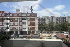 SE PRODAVA TROSOBEN STAN SO LOKACIJA VO AERODROM