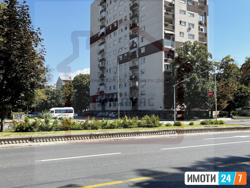 FUNKCIONALEN TROSOBEN STAN NA ODLICNA LOKACIJA VO KARPOSH