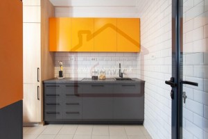 DELOVNA KUKJA NA ODLICNA LOKACIJA VO TAFTALIDZE 1