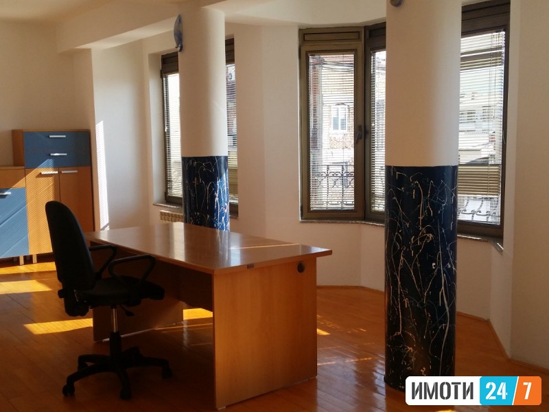 Se izdava kancelariski prostor kaj Gradski park Fontana