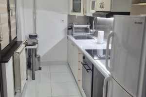 Za izdavanje solidno namestena apartman  garsoniera Centar kaj Zeleznicka