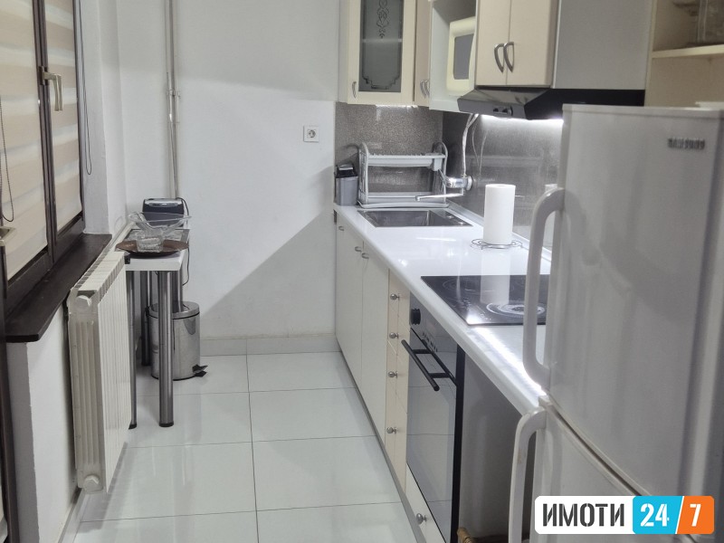 Za izdavanje solidno namestena apartman  garsoniera Centar kaj Zeleznicka