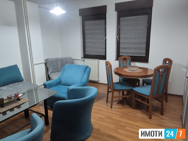 Za izdavanje solidno namestena apartman  garsoniera Centar kaj Zeleznicka