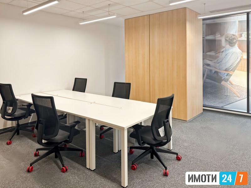 Open plan канцелариски простор за 10 лица во Regus Skopje