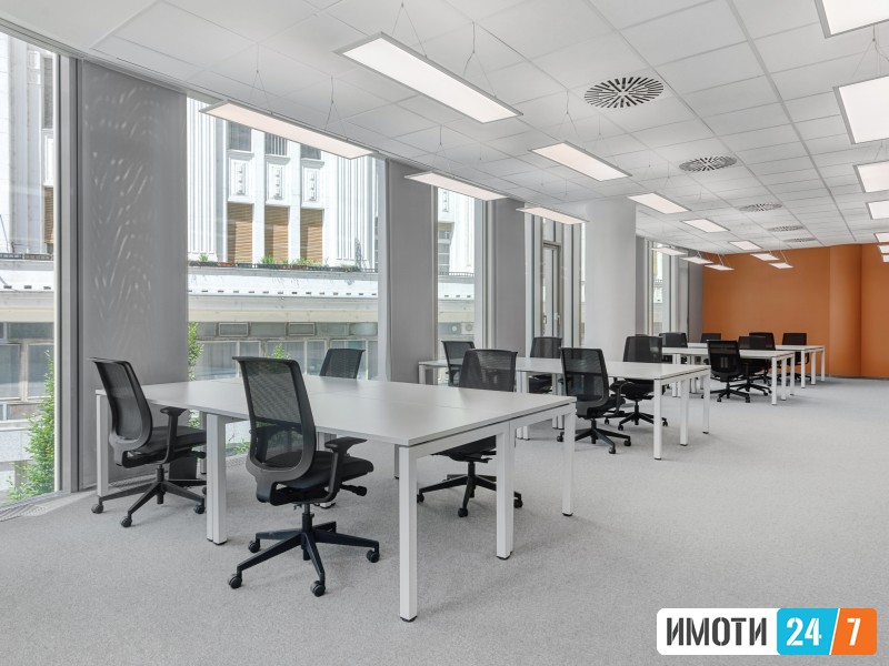 Open plan канцелариски простор за 15 лица во Regus Skopje