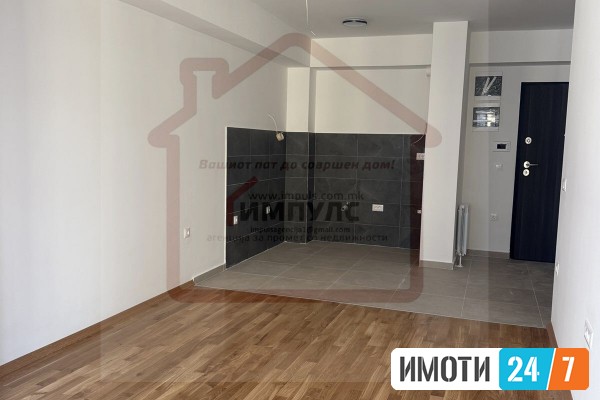 PRAZEN TROSOBEN STAN ZA STANBENODELOVNA NAMENA VO CENTAR