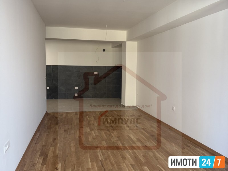 PRAZEN DVOSOBEN STAN ZA STANBENODELOVNA NAMENA VO CENTAR