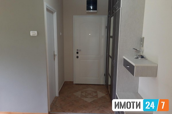 KOMFOREN TROSOBEN STAN SO DVOR VO AERODROM