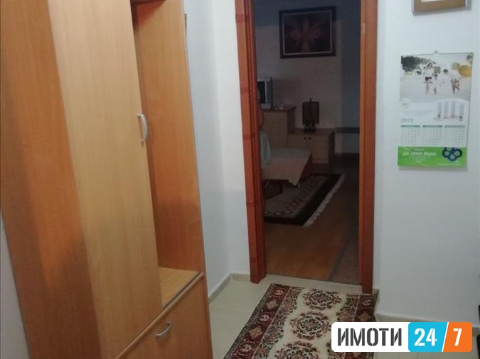 Se izdava dvosoben namesten  so klima + se ostanato  stan od 60m2 bez parno na 3ti katso lift