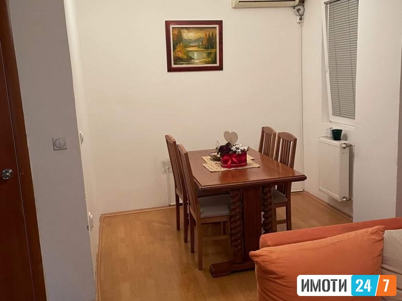 Se izdava dvosoben namesten  so klima + se ostanato  stan od 60m2 bez parno na 3ti katso lift