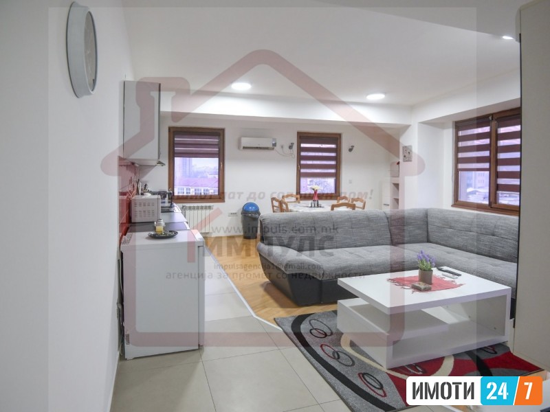 UDOBEN TROSOBEN STAN NA JUZEN BULEVAR